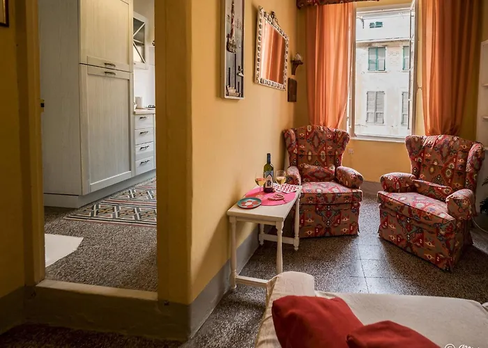 La Casa Di Eio Traditional Apartman *